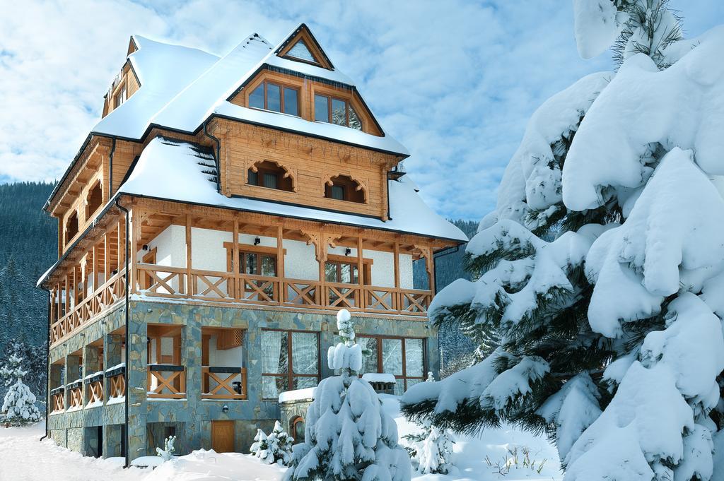 Tatariv Deluxe Hotel Exterior photo